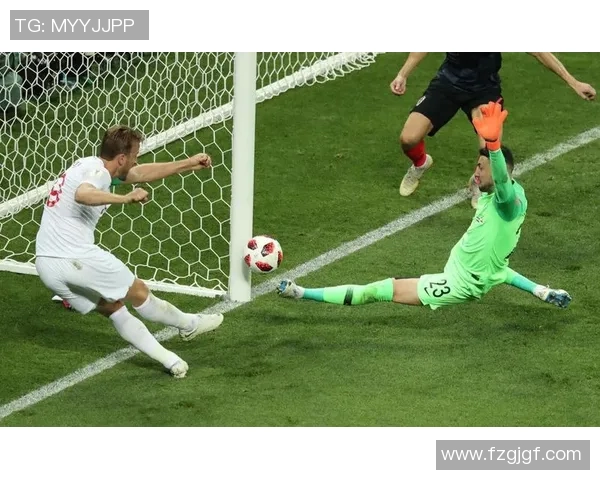 足球明星们的绝妙射门瞬间展现技艺与激情的完美结合